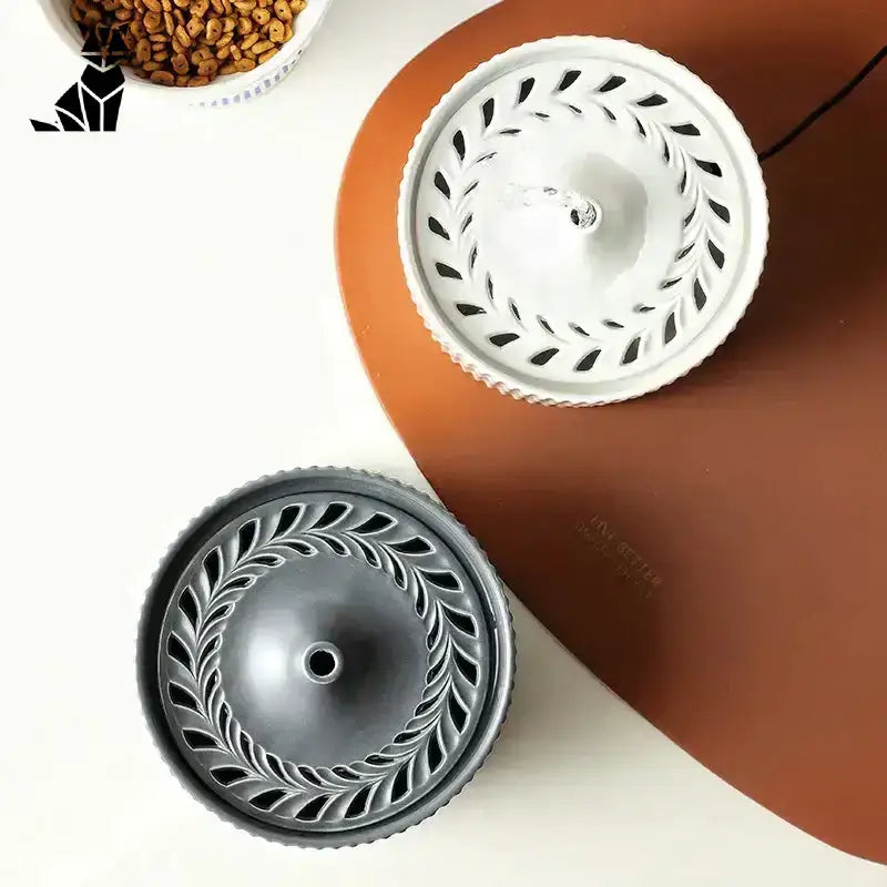 Poidełko dla Kota Ceramiczne Stylowe i Zdrowe Runda Zwierzak Woda