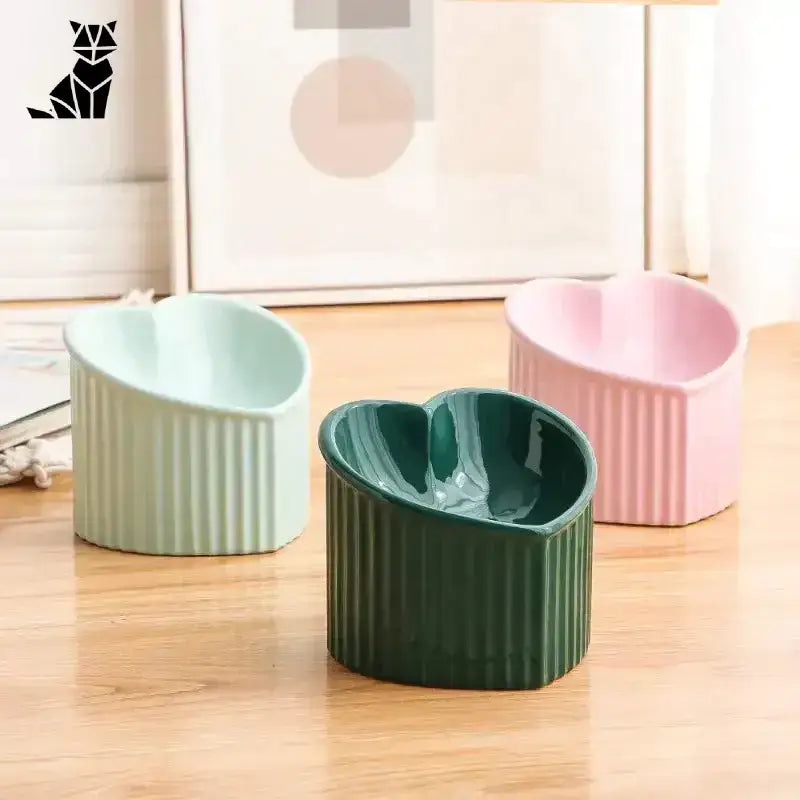 Ceramiczna Miska dla Kota - Stylowa i Funkcjonalna Trzy w Kształcie Serca Zwierzak