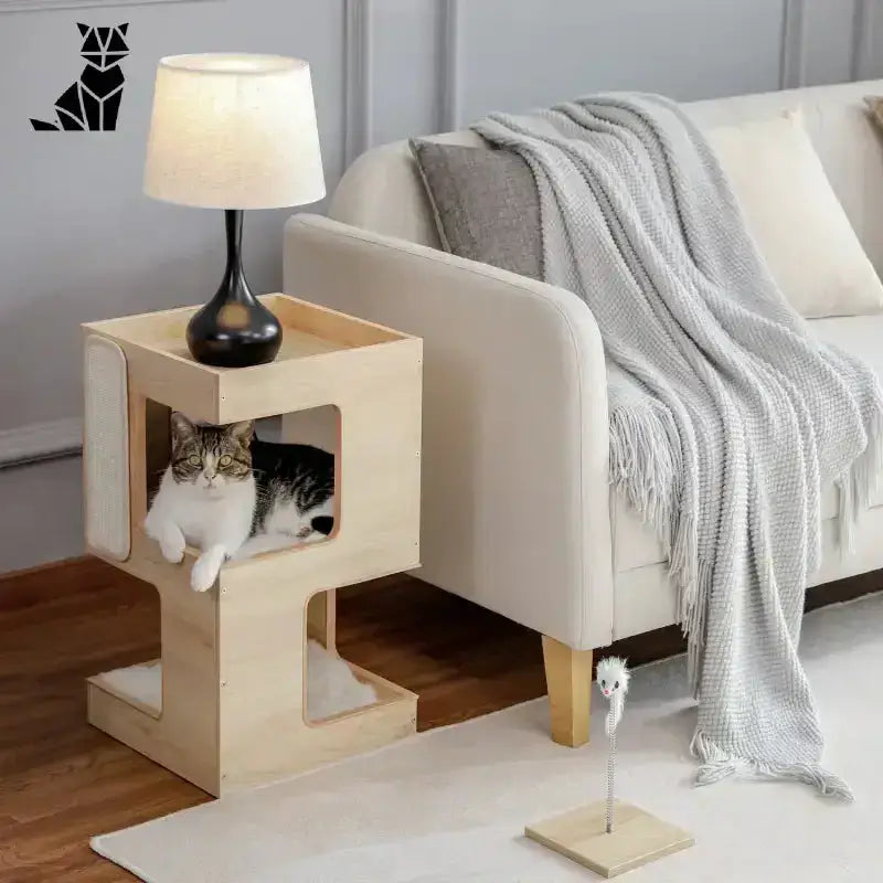 Designerski Drapak dla Kota – Stylowy Akcent Wnętrza 1 Jasny Drewniany Kot