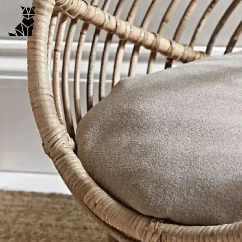 Legowiska Wiklinowe dla Kota – Styl i Komfort Jasny Rattan Krzesło