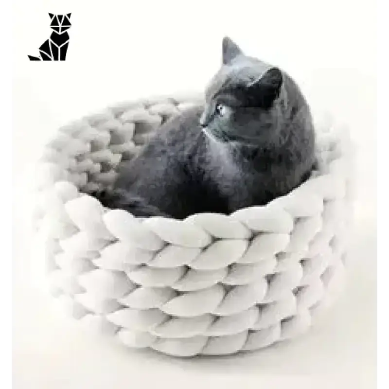 Legowisko dla Kota na Szydełku – Komfort i Styl w Jednym Szary / s Szary Kot Biały